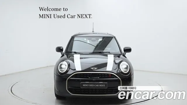 MINI Cooper 4th Gen — Фото автомобиля 3