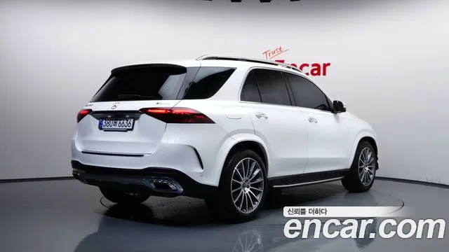 Mercedes-Benz GLE-Class — Фото автомобиля 2