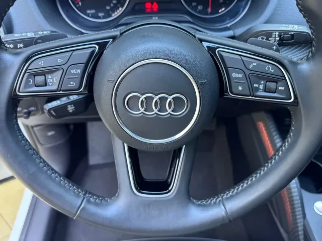 Audi Q2L — Фото автомобиля 22