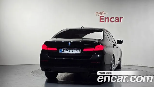 BMW 5 Series G30 — Фото автомобиля 4