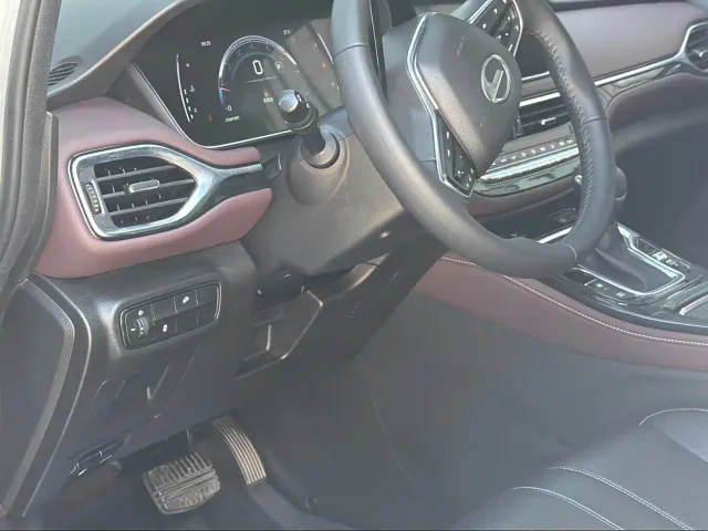 GAC Trumpchi M6 — Фото автомобиля 12