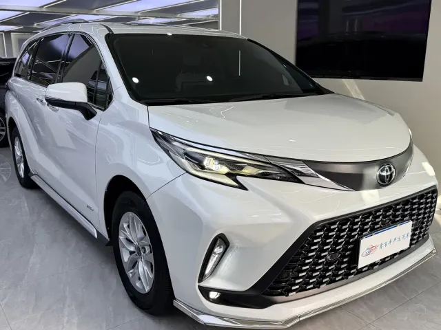 Toyota Granvia — Фото автомобиля 3