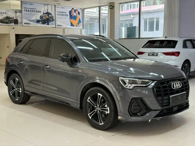 Audi Q3 — Фото автомобиля 3