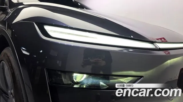 Tesla Model Y — Фото автомобиля 7