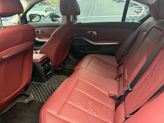 BMW 3 Series — Фото автомобиля 16
