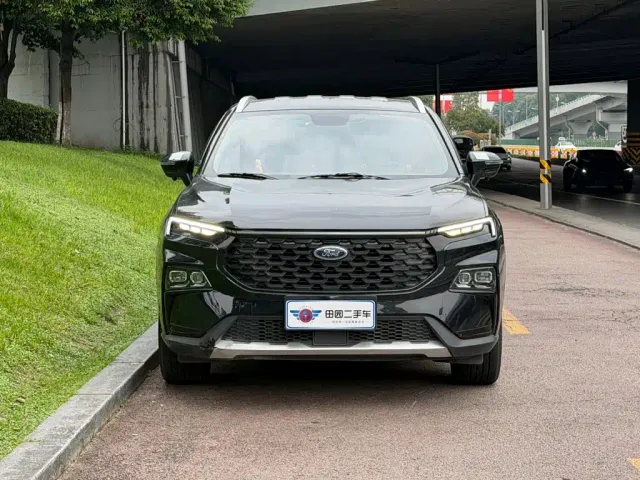 Ford Lingrui — Фото автомобиля 2