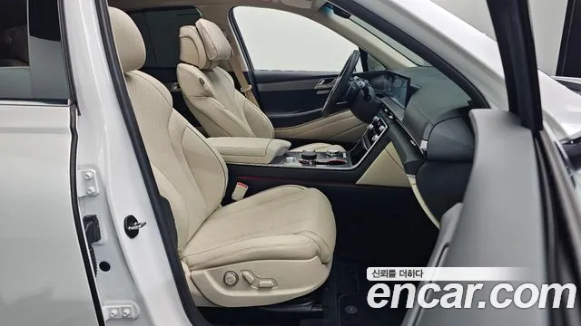 Genesis GV80 — Фото автомобиля 16