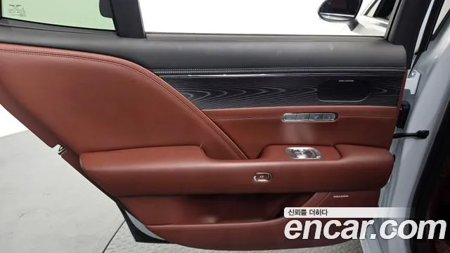 Genesis G90 Бензин 3.5 турбо AWD — Фото автомобиля 19