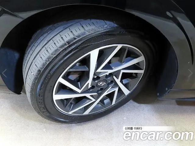 Hyundai Grandeur GN7 — Фото автомобиля 20