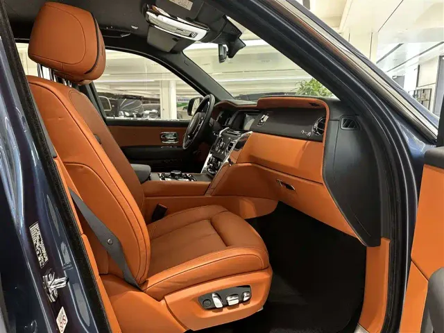 Rolls-Royce Cullinan — Фото автомобиля 16