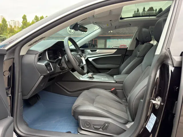 Audi A7L — Фото автомобиля 7