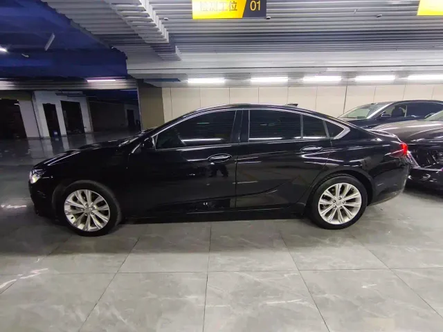 Buick Regal — Фото автомобиля 2