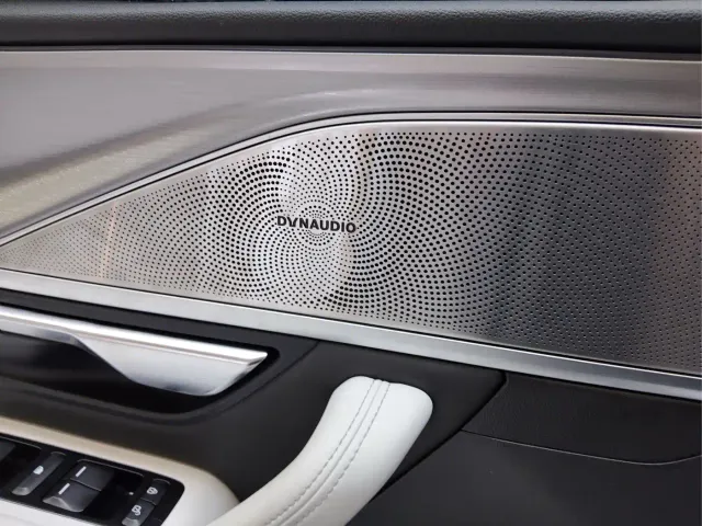 Xpeng P7 — Фото автомобиля 10