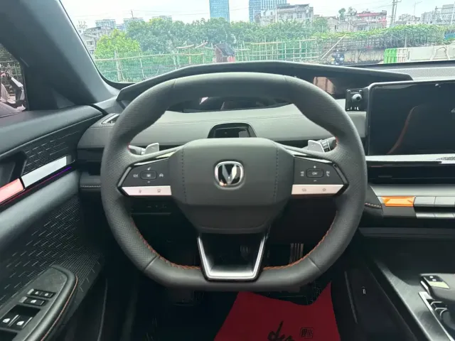 Changan UNI-V — Фото автомобиля 10