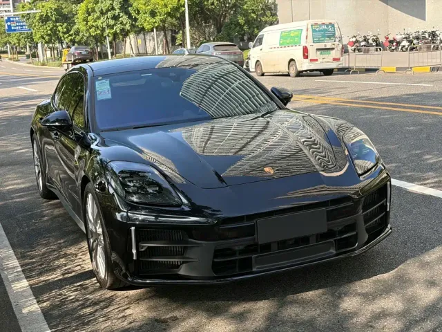 Porsche Panamera — Фото автомобиля 2