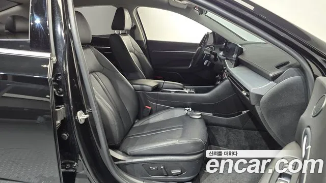 Hyundai Sonata — Фото автомобиля 16