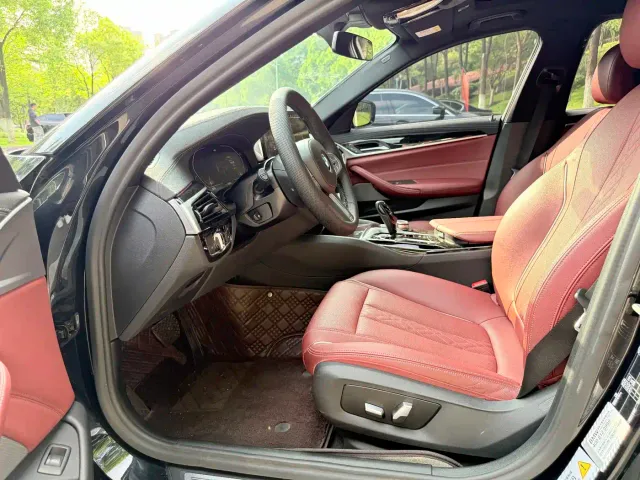 BMW 5 Series — Фото автомобиля 4