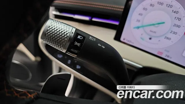 Genesis GV70 2.5T Бензин 2WD — Фото автомобиля 27