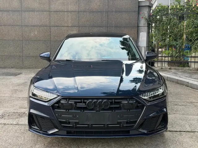 Audi A7L — Фото автомобиля 2