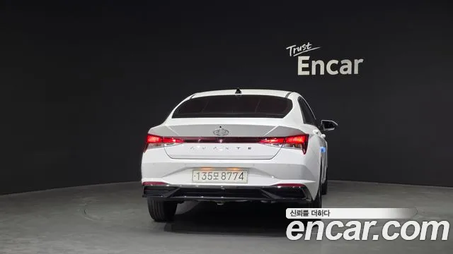Hyundai Avante CN7 — Фото автомобиля 4