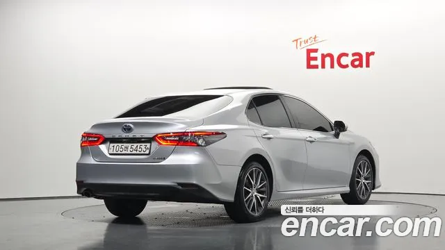 Toyota Camry — Фото автомобиля 2