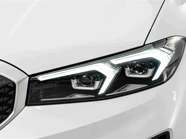 BMW i3 — Фото автомобиля 4