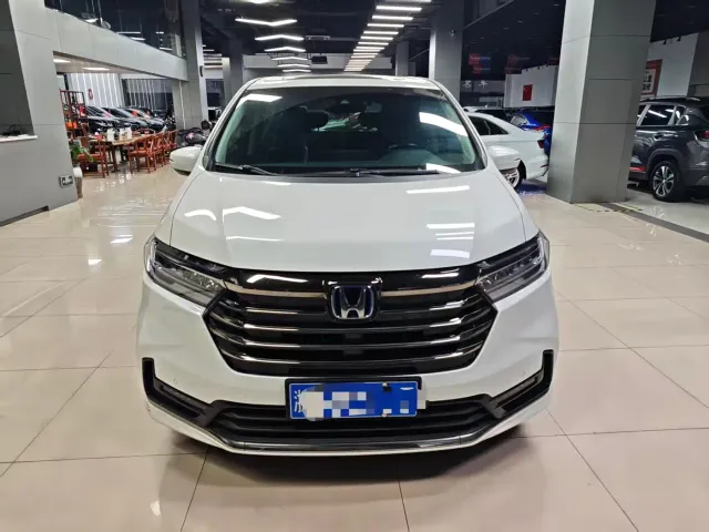 Honda Odyssey — Фото автомобиля 2