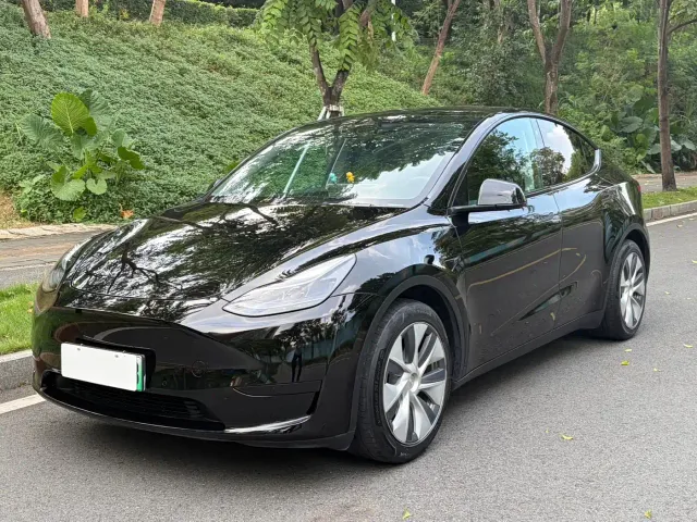 Фотография автомобиля — Tesla Model Y