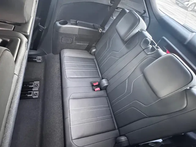 Audi Q5 e-tron — Фото автомобиля 15