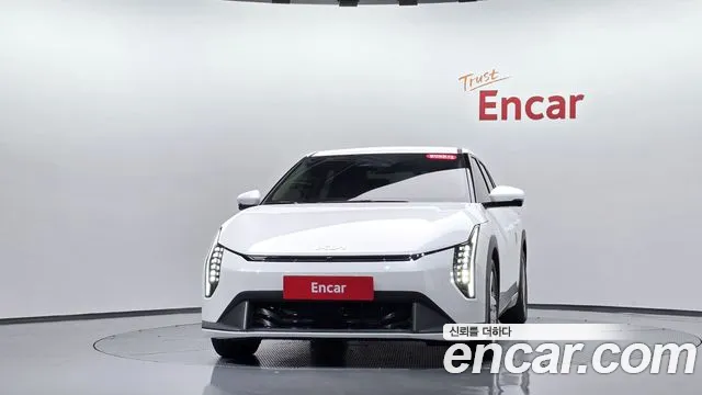 Kia EV4 — Фото автомобиля 2