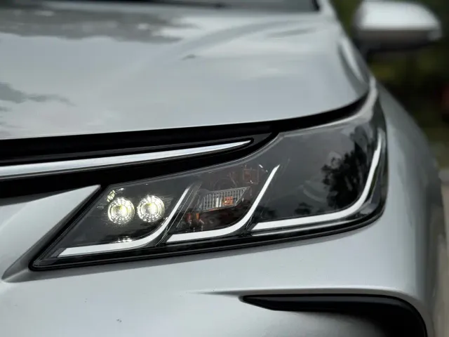 Toyota Corolla 2021 Hybrid 1.8L E-CVT Elite Edition — Фото автомобиля 21