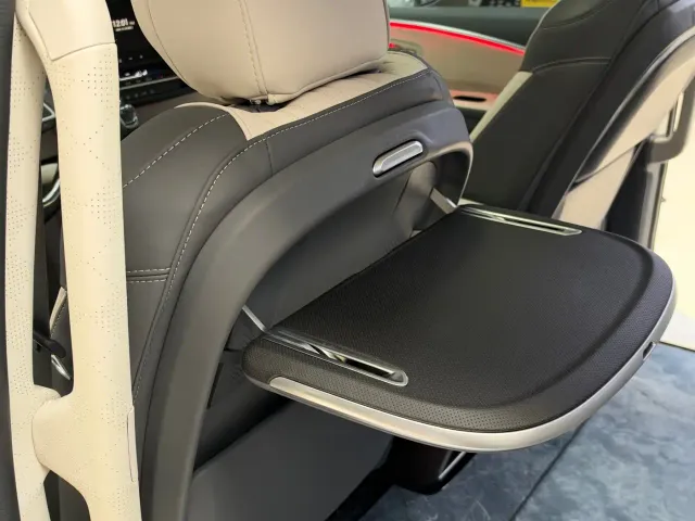 Toyota Sienna — Фото автомобиля 10