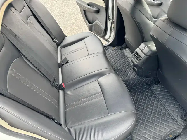 Dongfeng Fengshen E70 — Фото автомобиля 8