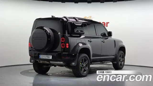 Land Rover Defender — Фото автомобиля 2