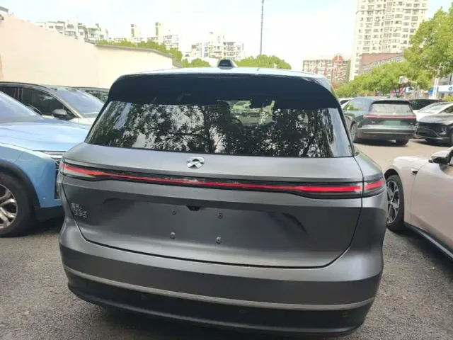 Nio ES8 — Фото автомобиля 5