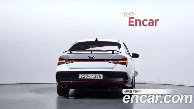 Hyundai AVANTE — Фото автомобиля 4