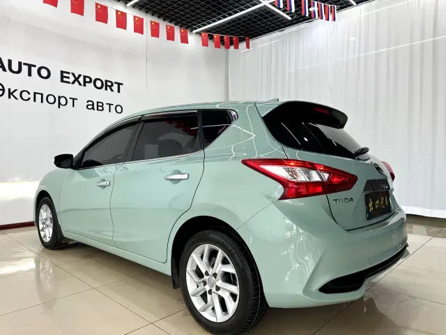 Nissan Tiida — Фото автомобиля 6