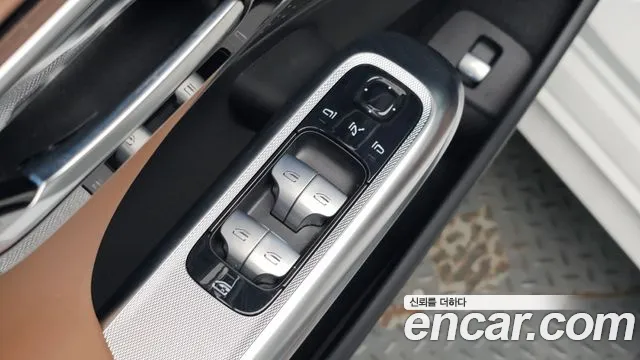 Mercedes-Benz E-Class — Фото автомобиля 27