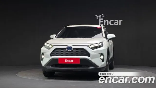 Toyota RAV4 Generation 5 — Фото автомобиля 3