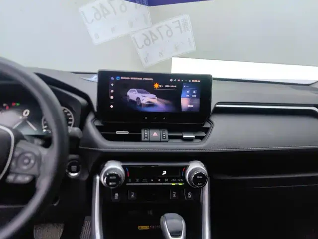 Toyota RAV4 — Фото автомобиля 13