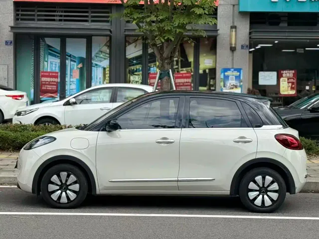 Wuling Bingo — Фото автомобиля 2