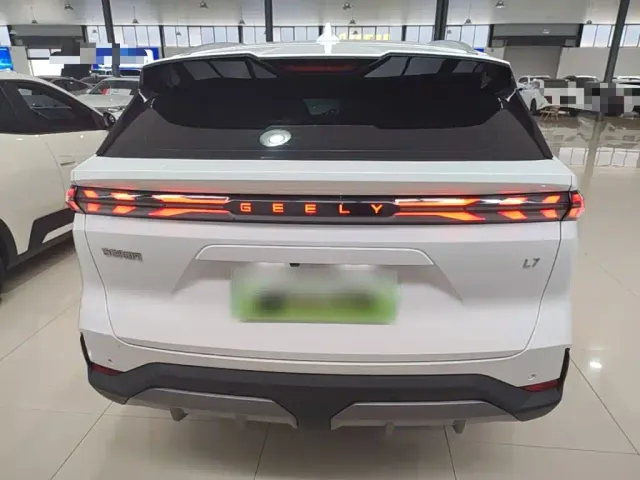 Geely Galaxy L7 — Фото автомобиля 5