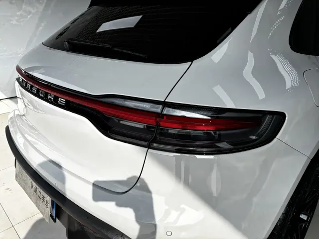 Porsche Macan — Фото автомобиля 9