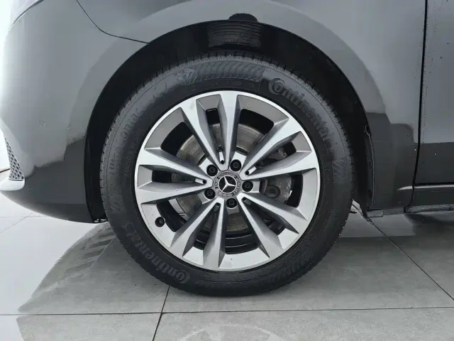 Mercedes-Benz V-Class — Фото автомобиля 17