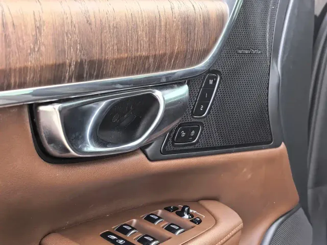 Volvo S90 — Фото автомобиля 13