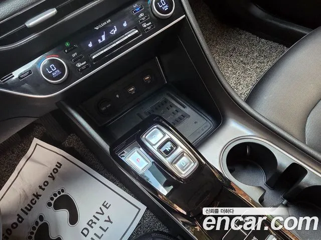 Hyundai Sonata — Фото автомобиля 9