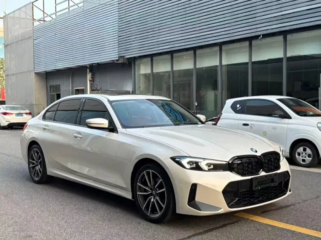 BMW 3 Series — Фото автомобиля 4