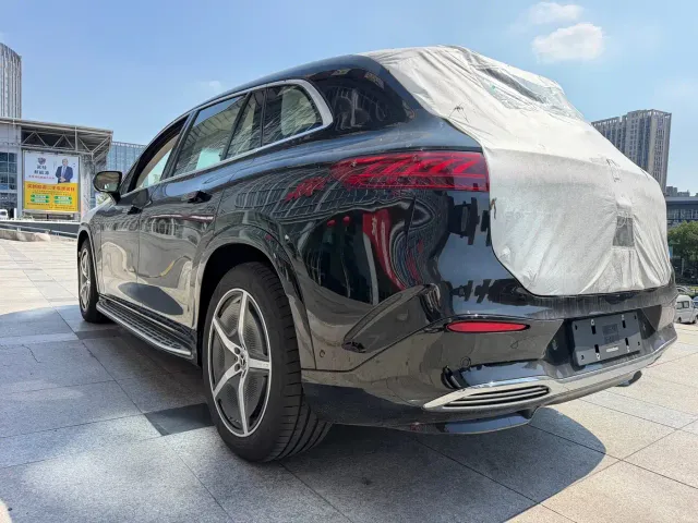 Mercedes-Benz EQS SUV — Фото автомобиля 9
