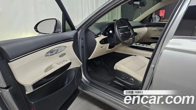 Genesis GV70 — Фото автомобиля 10