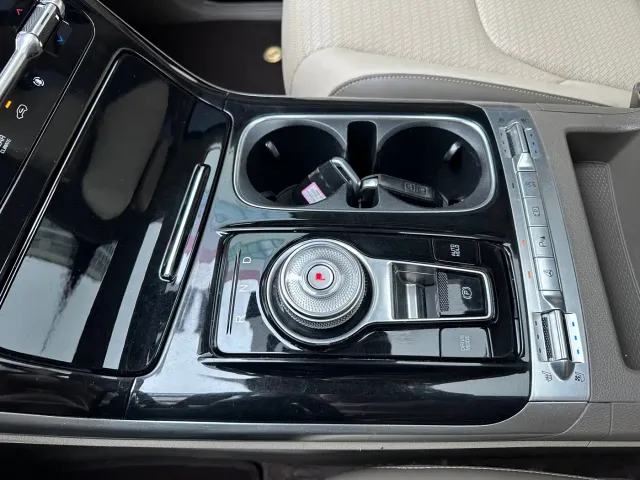 Kia Carnival 2021 2.0T Flagship Edition — Фото автомобиля 12